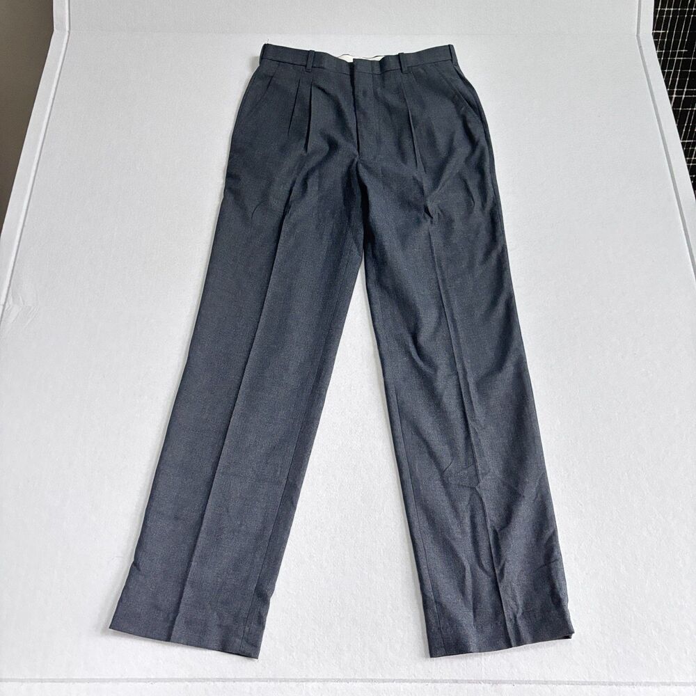 VTG Levi's Trouser Pants Mens 32x30 Gray Classic Straight Trim Cut Pleated NWT